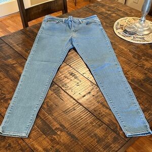 Women's Skinny Jeans in Light Blue